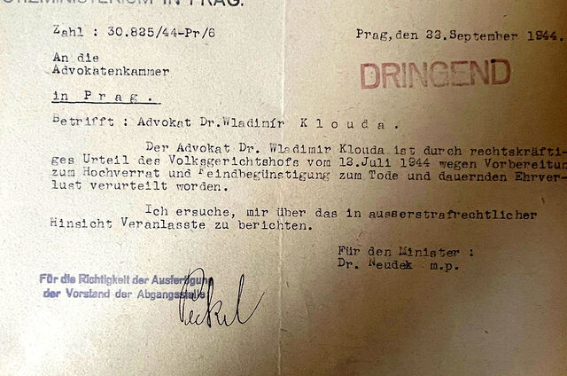 Odsouzení za vlastizradu k trestu smrti (v červenec 1944)